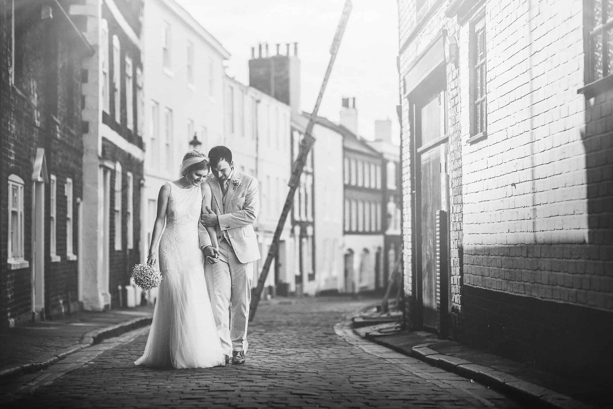 Chester-Cheshire-Creative-natural-wedding-photography-90001