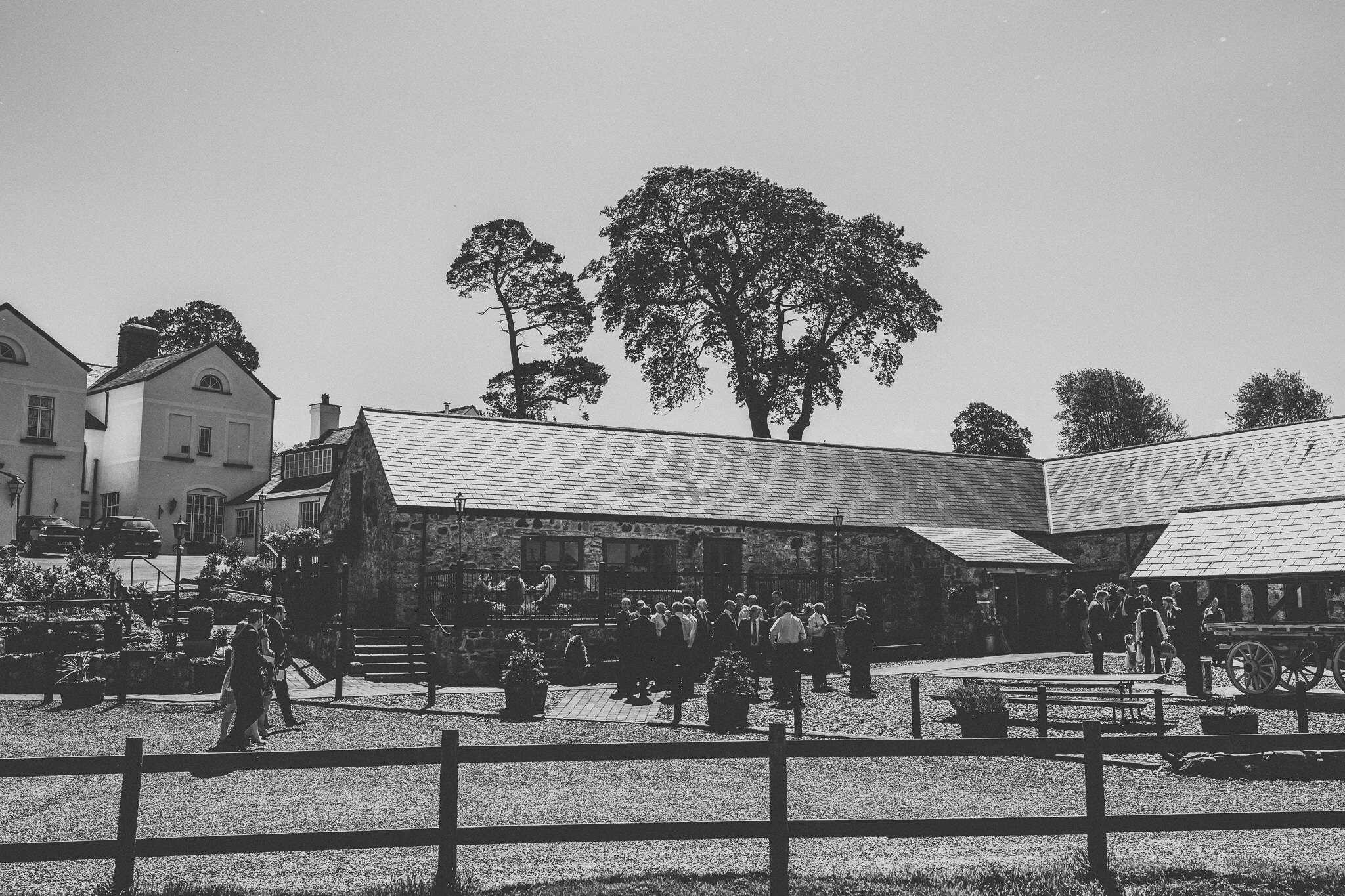 plas-isaf-corwen-north-wales-farm-wedding-photography-photographer-90020