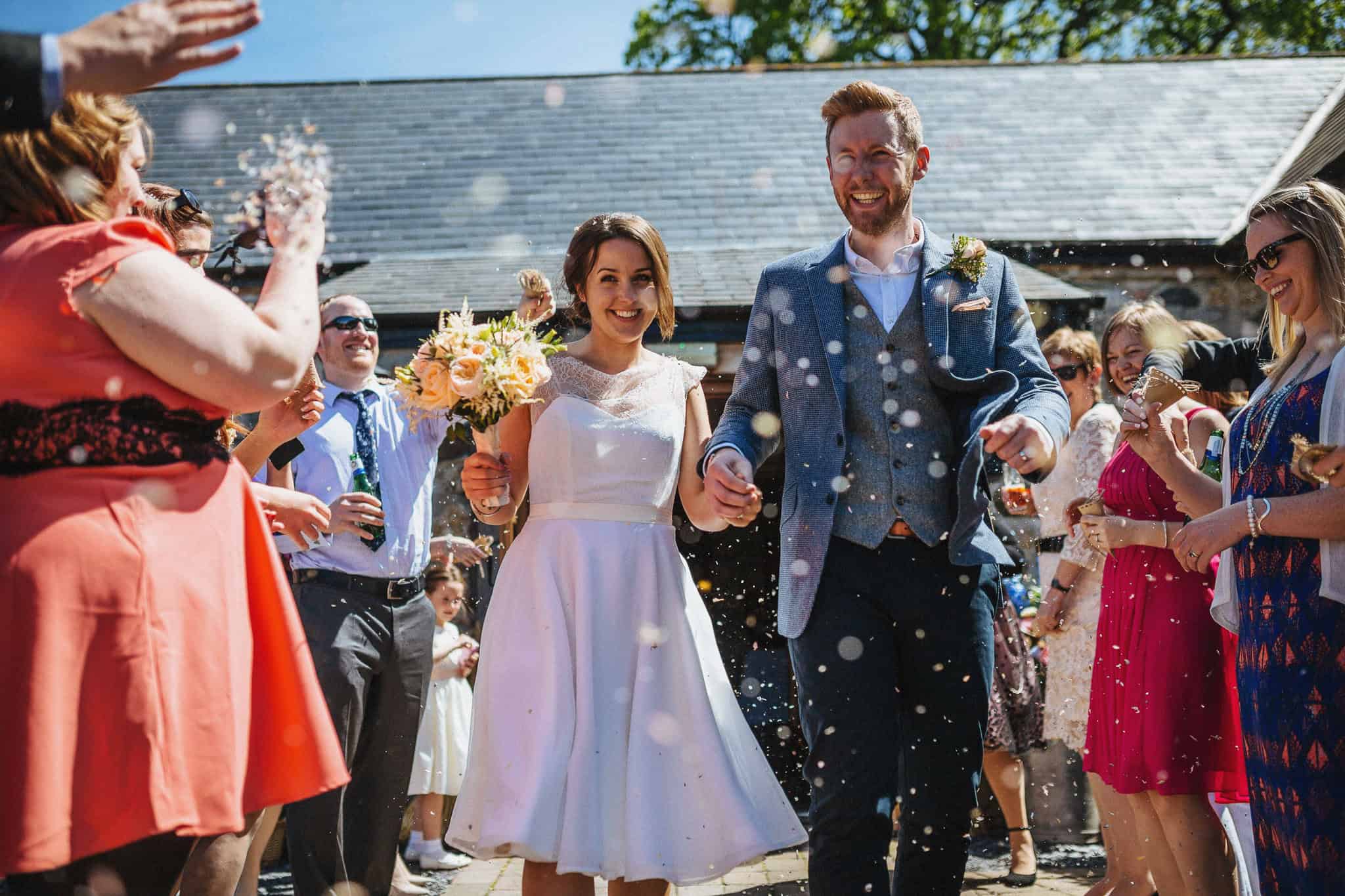 plas-isaf-corwen-north-wales-farm-wedding-photography-photographer-90040