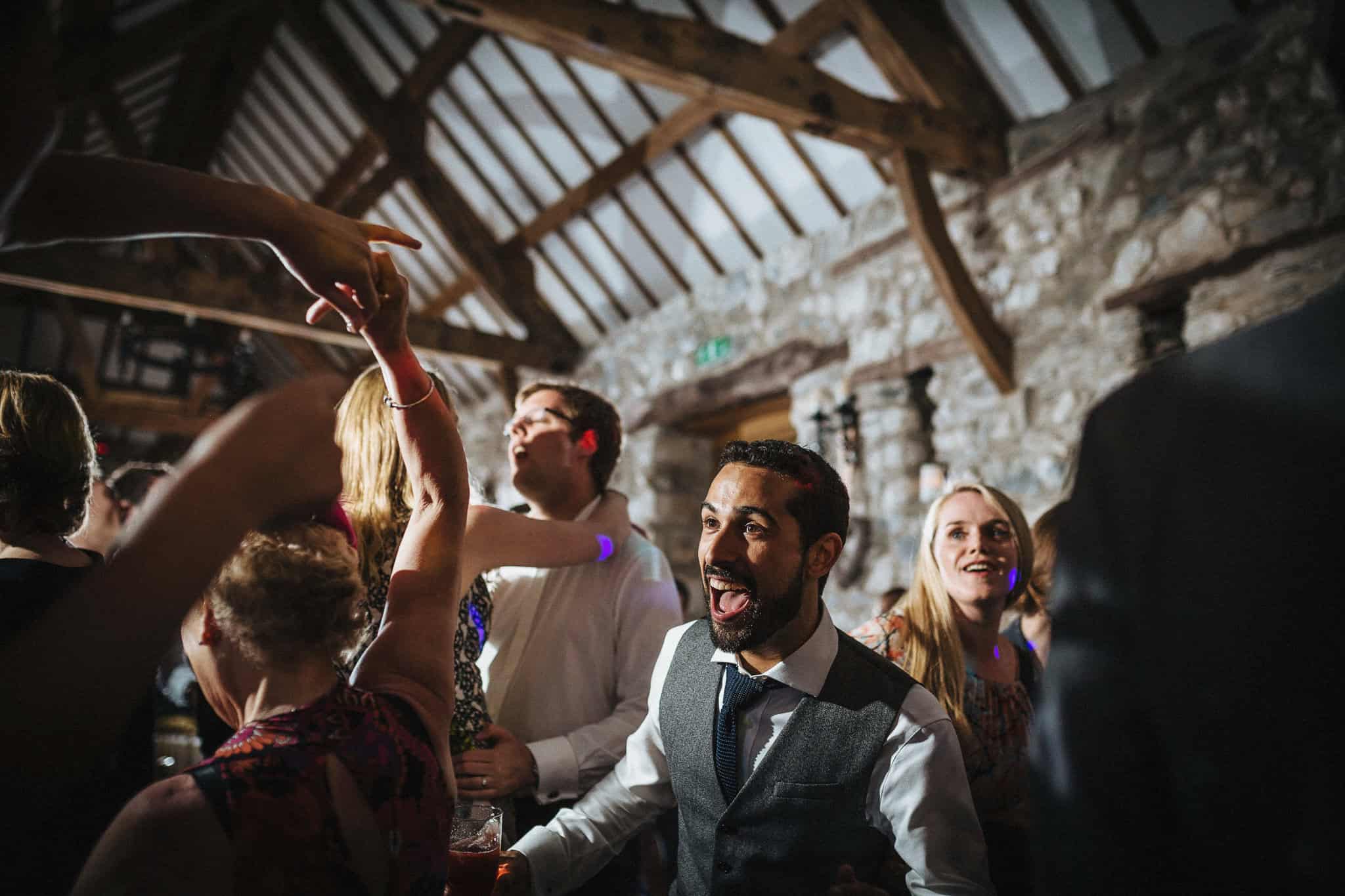 plas-isaf-corwen-north-wales-farm-wedding-photography-photographer-90094