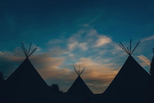 Philip and Helen { Garden PapaKåta Teepee Wedding – Married at St. Anne’s Church, Tottington, Lancashire }