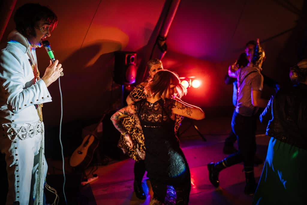 mapperley-farm-punk-wedding-elvis-94068