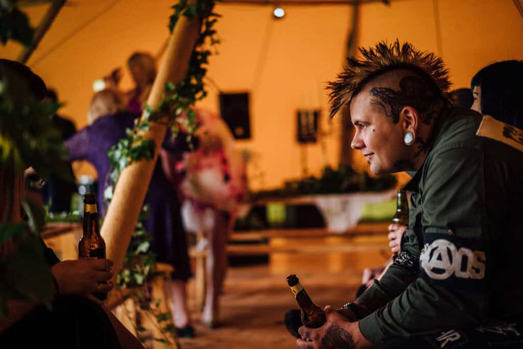 mapperley-farm-punk-wedding-elvis-94093