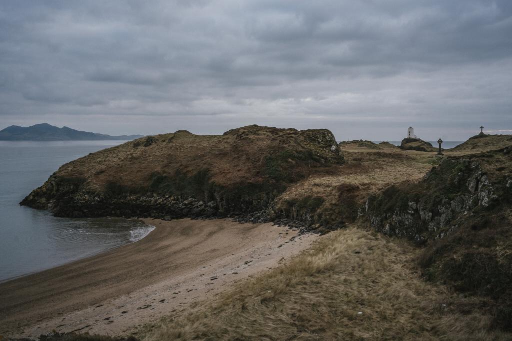 Anglesey beach on Ynys Llanddwyn from an Anglesey Wedding Photographer